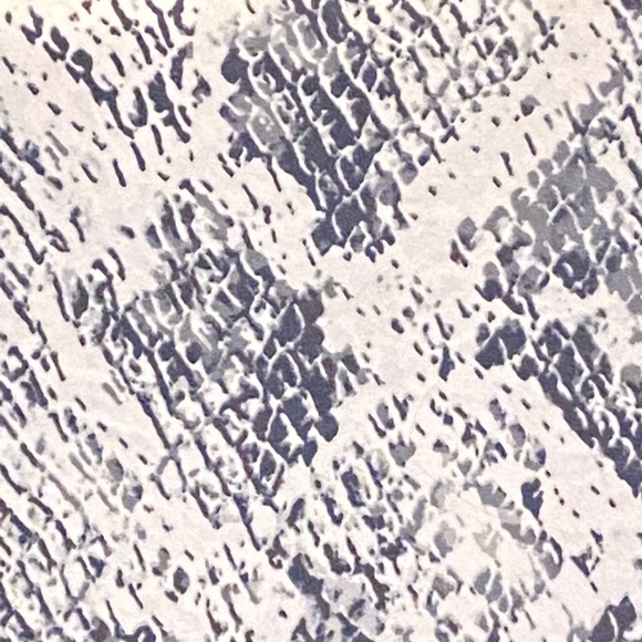 PINK Victoria's Secret Buttery Soft Brami Tank Top Snake Skin Print Sz Large EUC - Picture 3 of 7